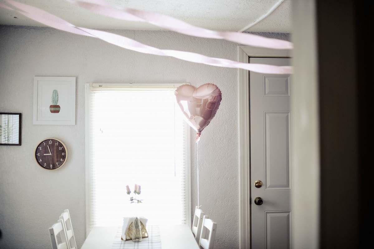 cedar falls heart balloon tie on chair balloon